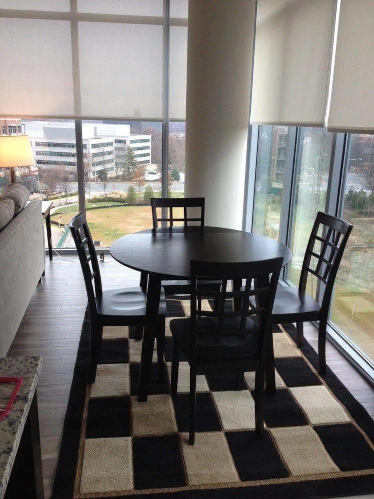 Weichert Suites At The Ovation マクリーン エクステリア 写真